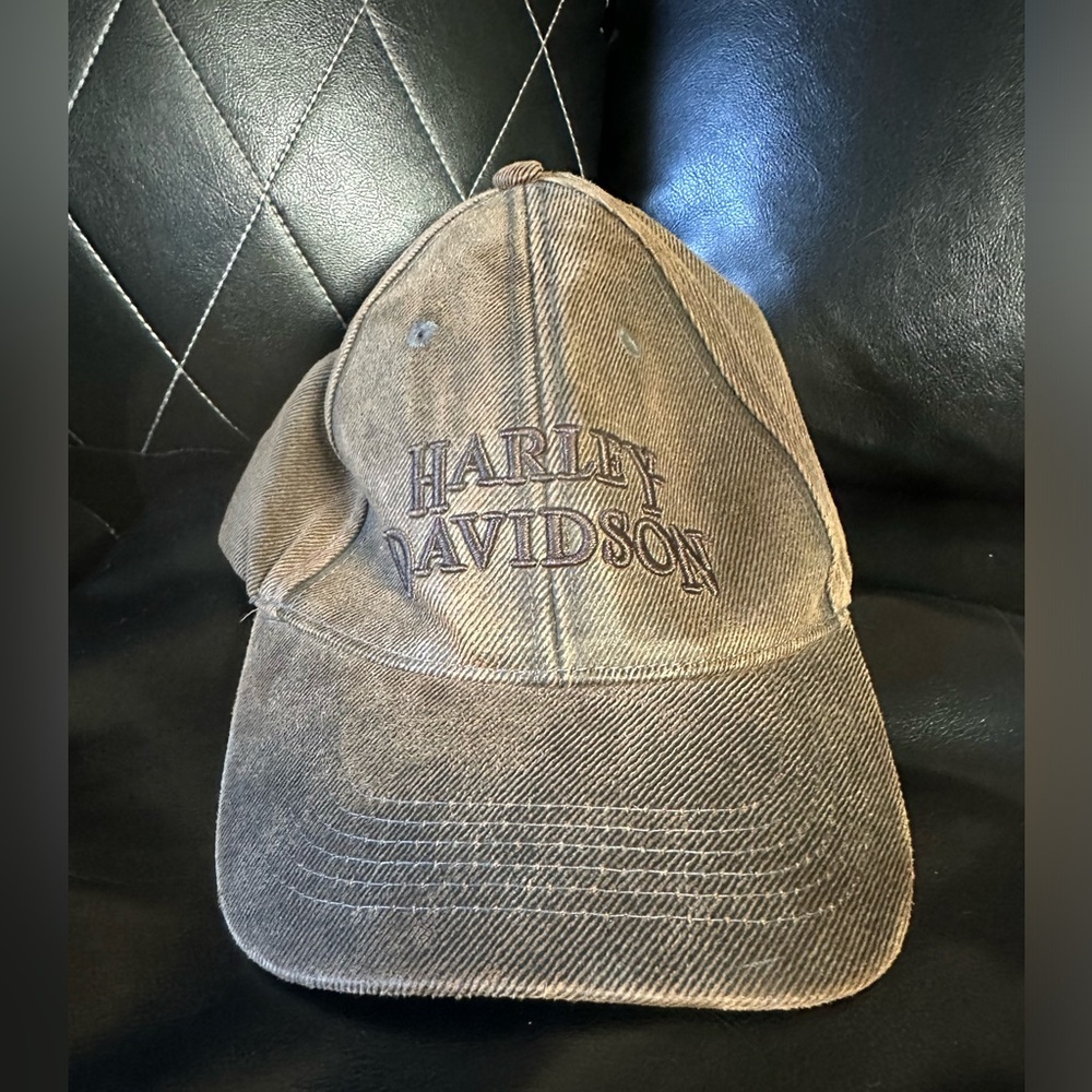 Harley-Davidson Tan and Black Cap